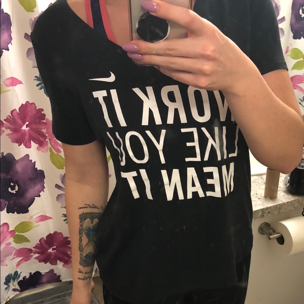 Nike women’s shirt